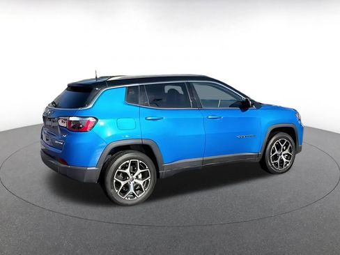 Used 2025 Jeep Compass Limited AWD/4WD image 11