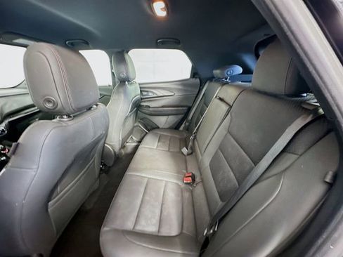 Used 2022 Chevrolet TrailBlazer RS FWD image 23