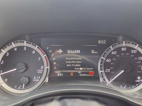 Used 2024 Toyota Highlander XSE FWD image 14