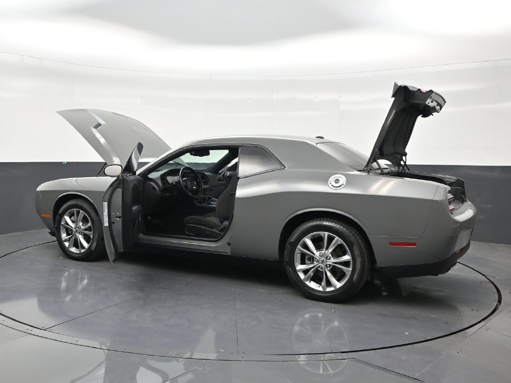 Used 2023 Dodge Challenger SXT AWD/4WD image 31