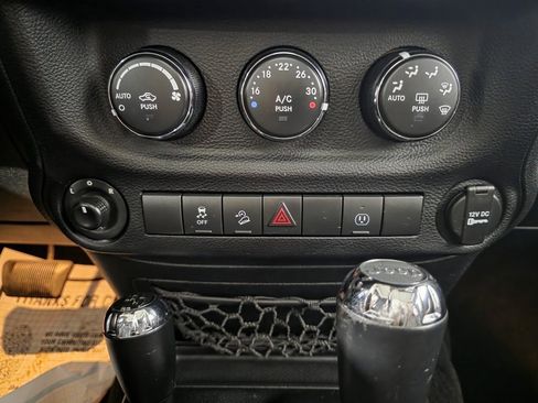 Used 2016 Jeep Wrangler Unlimited Sahara w/ Dual Top Group image 26