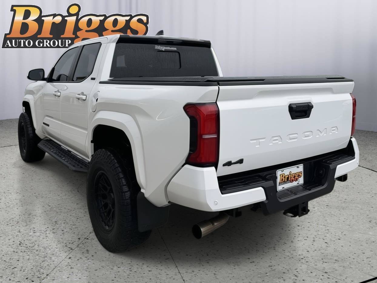 Used 2025 Toyota Tacoma SR5 AWD/4WD image 3
