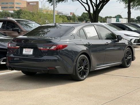 New 2026 Toyota Camry SE FWD image 4