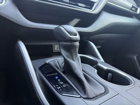 Used 2023 Toyota Highlander XLE image 20