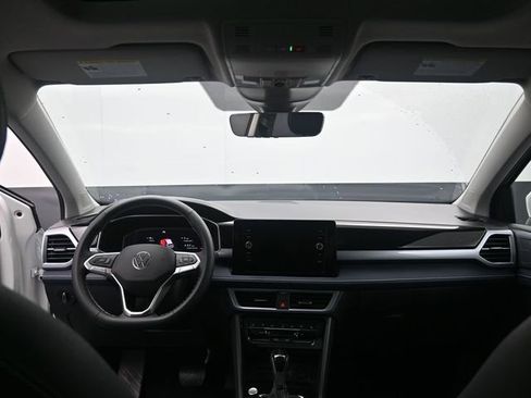 Used 2026 Volkswagen Taos SEL image 30