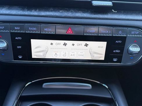 Used 2024 Genesis G90 3.5T image 37