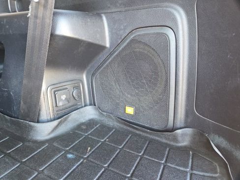 Used 2015 Toyota 4Runner Limited image 10