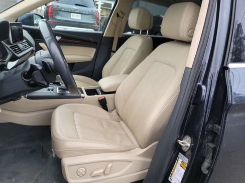 Used 2020 Audi Q5 2.0T Premium Plus w/ Premium Plus Package AWD/4WD image 8