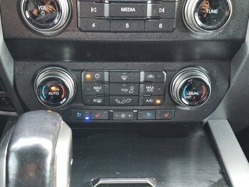 Certified 2020 Ford F150 Raptor w/ Equipment Group 802A Luxury image 17