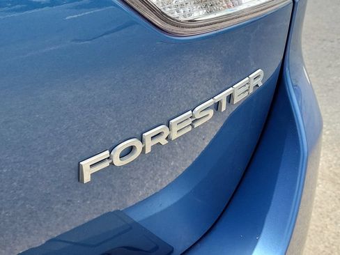 Certified 2023 Subaru Forester Limited AWD/4WD image 6