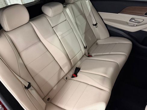 Used 2025 Mercedes-Benz GLE 450e 4MATIC image 44