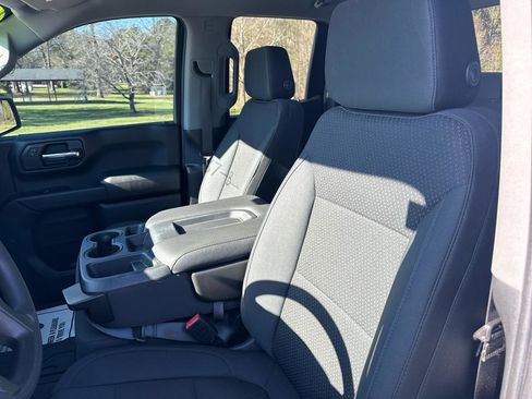 Used 2019 Chevrolet Silverado 1500 Custom w/ Custom Value Package image 13