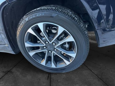 Used 2023 Jeep Grand Cherokee L Overland image 32