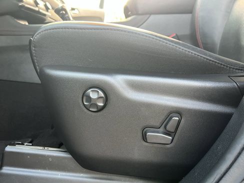 Used 2024 Dodge Durango GT image 18