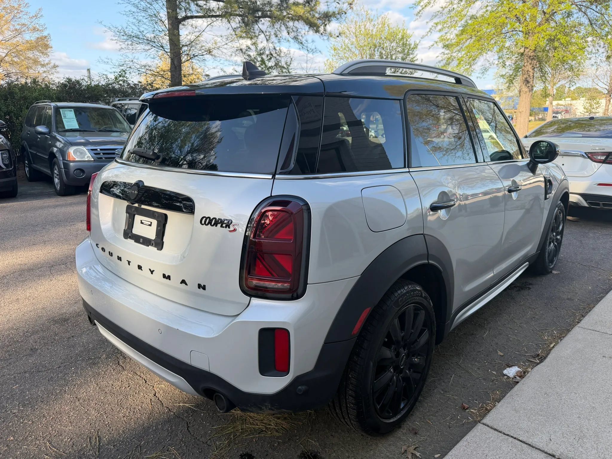 Used 2023 MINI Cooper Countryman S FWD image 4