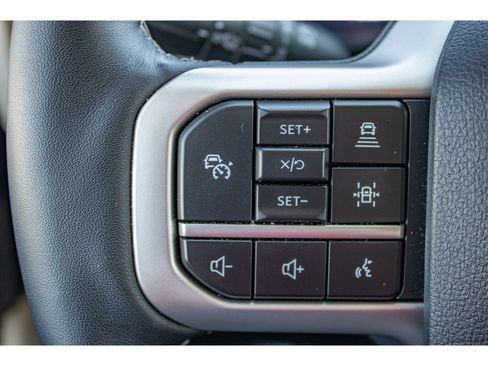 Used 2024 Ford Expedition Limited AWD/4WD image 39