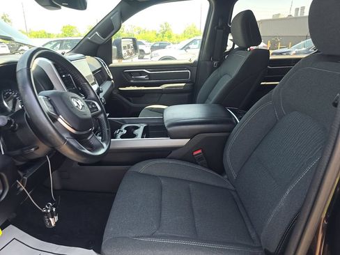 Used 2022 RAM 1500 Big Horn AWD/4WD image 3