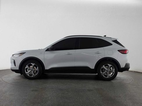 Used 2025 Ford Escape ST-Line w/ Tech Pack #1 FWD image 6