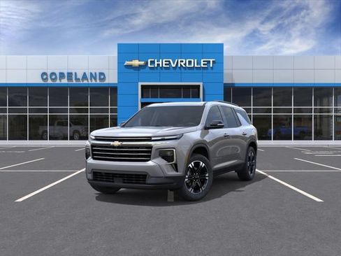 New 2027 Chevrolet Traverse LT w/ Sun and Wheel Package AWD/4WD image 8