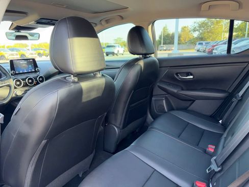 Used 2023 Nissan Sentra SR w/ SR Premium Package FWD image 24