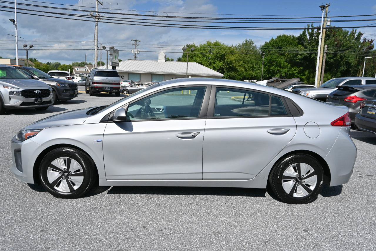 Used 2020 Hyundai Ioniq Blue FWD image 7