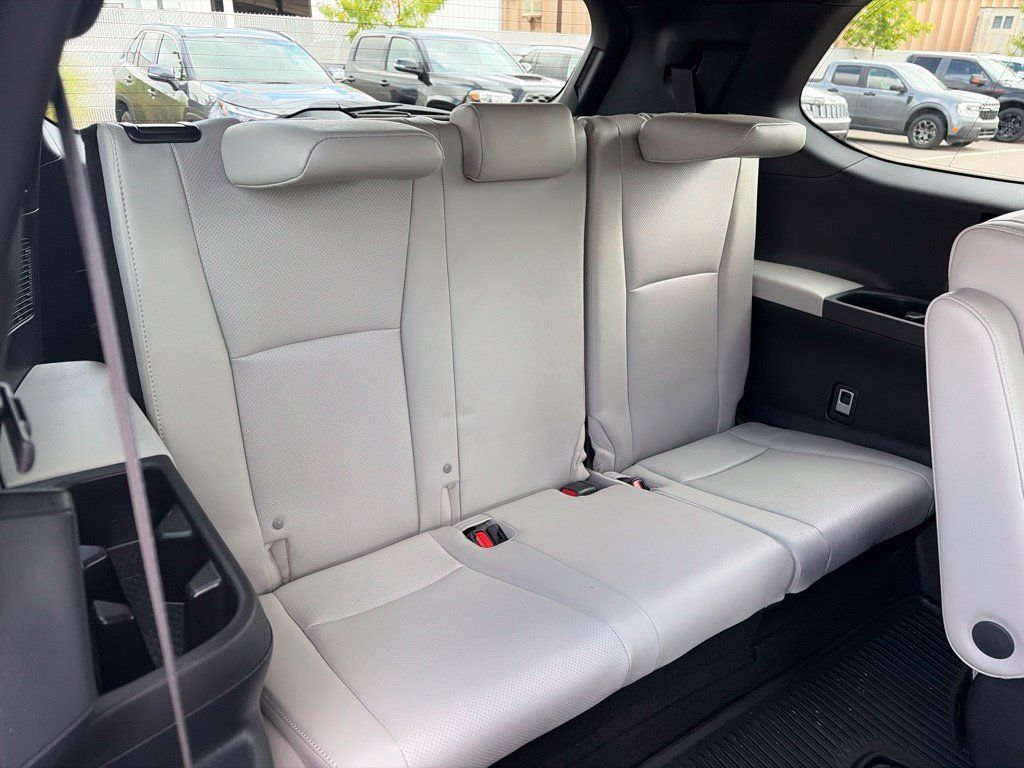 Used 2024 Toyota Grand Highlander AWD Hybrid image 19
