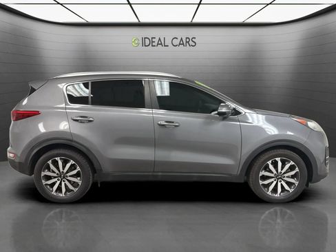 Used 2017 Kia Sportage EX w/ EX Technology Package FWD image 4