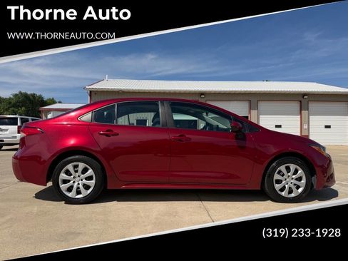 Used 2022 Toyota Corolla LE w/ Carpet Mat Package (TMS) FWD image 1