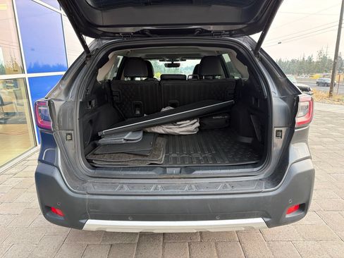 Used 2023 Subaru Outback Limited XT AWD/4WD image 9