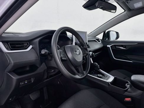 Used 2025 Toyota RAV4 XLE AWD/4WD image 14