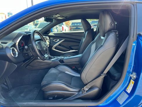 Used 2018 Chevrolet Camaro SS RWD image 12