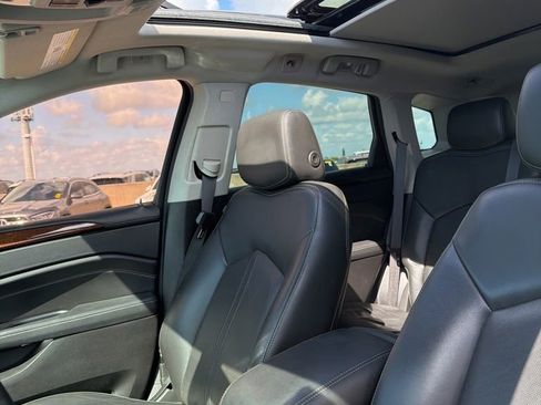 Used 2016 Cadillac SRX Luxury FWD image 12