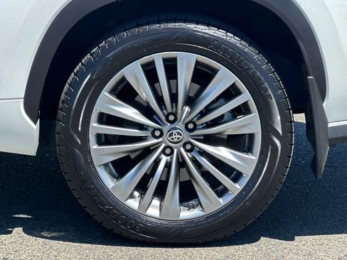 Used 2020 Toyota Highlander Platinum AWD/4WD image 33