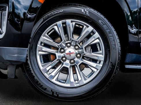 Used 2024 GMC Yukon XL Denali AWD/4WD image 51