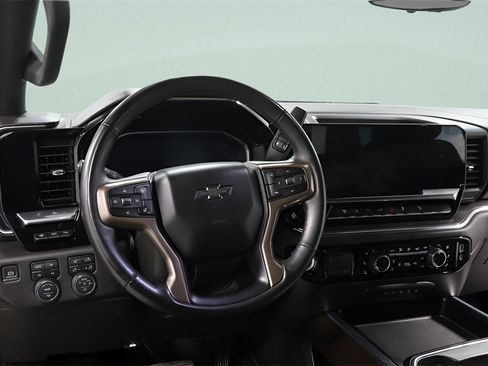 Used 2024 Chevrolet Silverado 2500 High Country w/ High Country Premium Package image 8