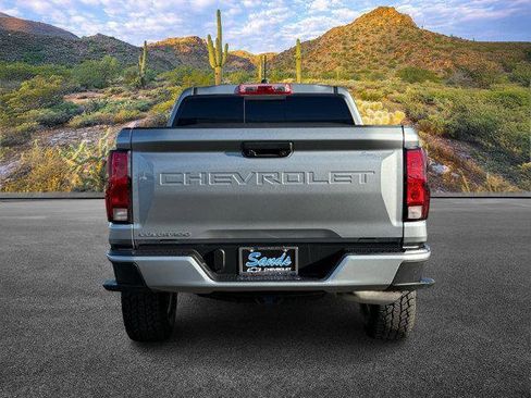 Used 2024 Chevrolet Colorado LT w/ LT Convenience Package II image 6