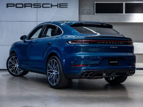 New 2025 Porsche Cayenne Coupe AWD/4WD image 3
