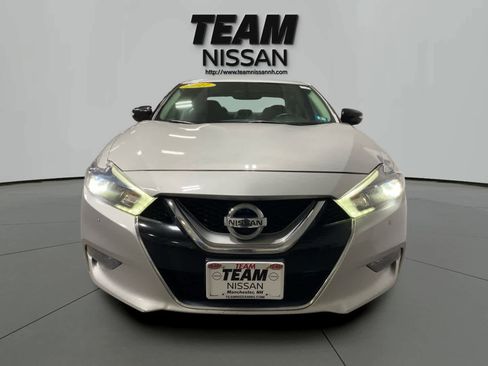 Used 2017 Nissan Maxima SR w/ Midnight Edition image 2