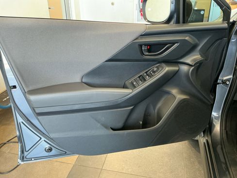 Used 2025 Subaru Crosstrek 2.0i Premium AWD/4WD image 13