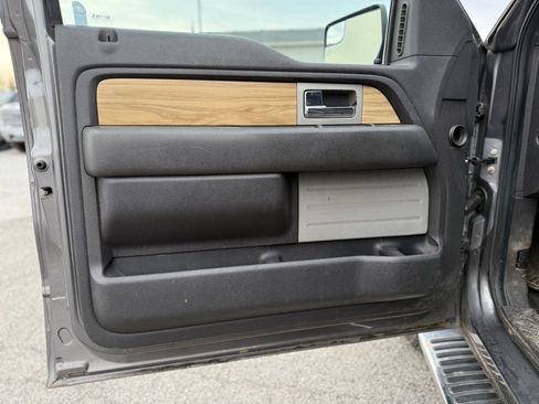 Used 2011 Ford F150 Lariat w/ Lariat Chrome Pkg image 10