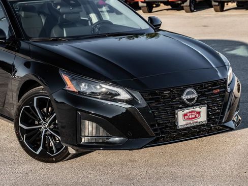 New 2025 Nissan Altima 2.5 SR w/ SR Premium Package image 2