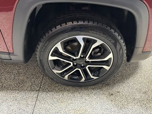 Used 2022 Jeep Compass Limited image 27