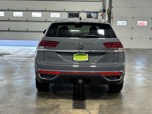 Used 2023 Volkswagen Atlas SE w/ Technology Package w/ Black Wheel Package image 19