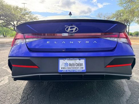Used 2025 Hyundai Elantra Sport w/ Cargo Package image 15