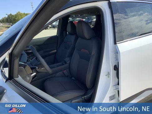 New 2026 Nissan Kicks SR w/ Cold Weather Package image 9