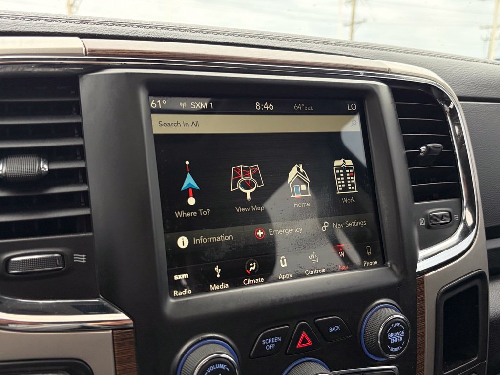 Used 2018 RAM 1500 Laramie w/ Convenience Group AWD/4WD image 33