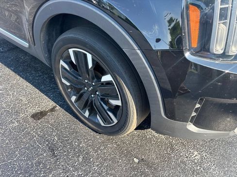 Used 2023 Kia Telluride SX Prestige AWD/4WD image 3