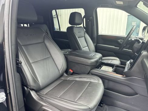 Used 2025 GMC Yukon XL Denali w/ LPO, Floor Liner Package AWD/4WD image 27