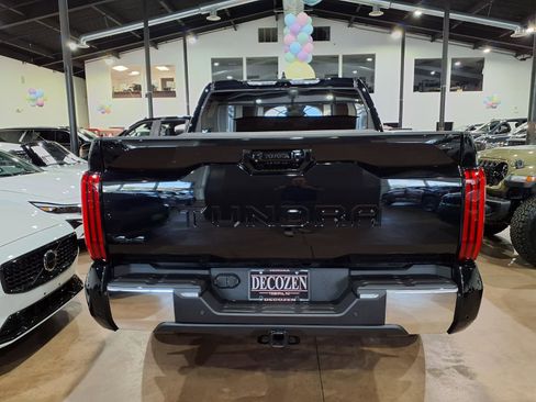 Used 2022 Toyota Tundra SR5 w/ TRD Off-Road Premium Package image 5