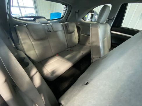 Used 2014 Toyota Highlander XLE AWD/4WD image 23